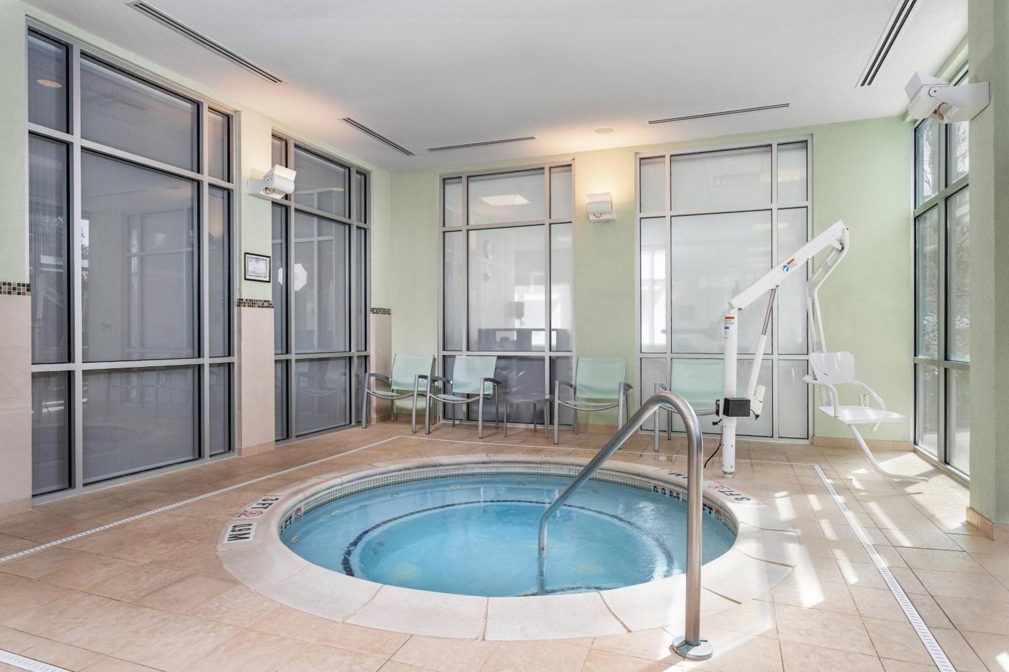 Springhill Suites By Marriott Downtown Chattanooga/Cameron Harbor Exterior foto